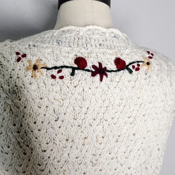 VTG Express Embroidered Floral Sweater Size S Oatmeal - Picture 5 of 11